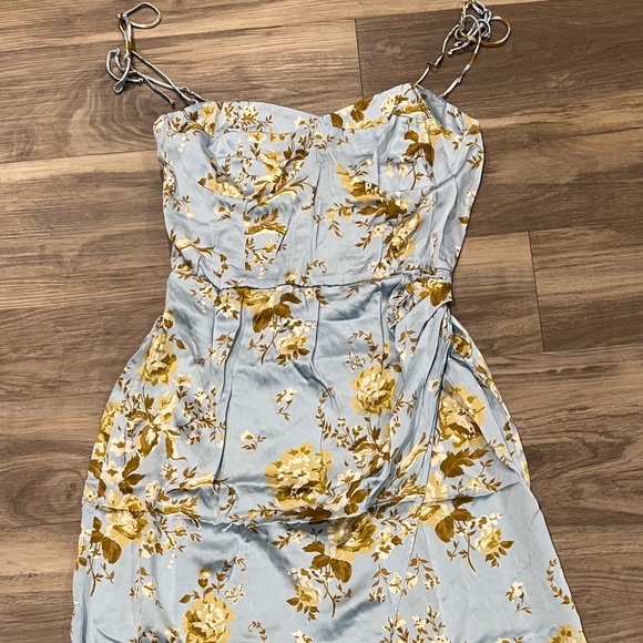 Reformation: Marguerite Silk Dress/size 10 - Picture 7 of 10